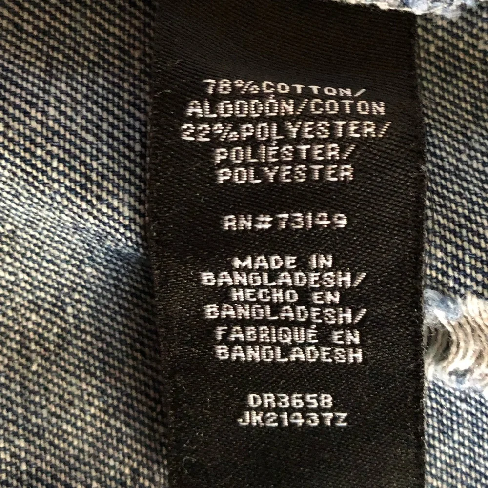 NWT Boom Boom Jeans Distressed Denim Jacket Medium‎
